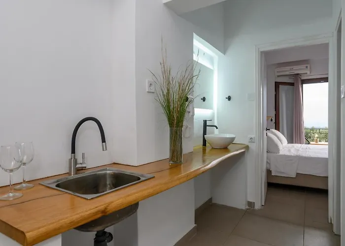 Hilltop At Kefalonia Aparthotel Angon