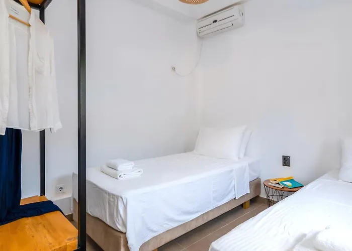 Hilltop At Kefalonia Aparthotel Angon