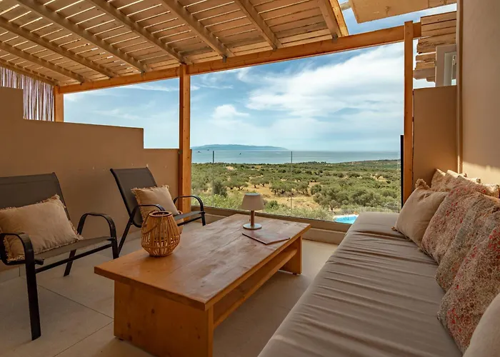 Hilltop At Kefalonia Aparthotel Angon